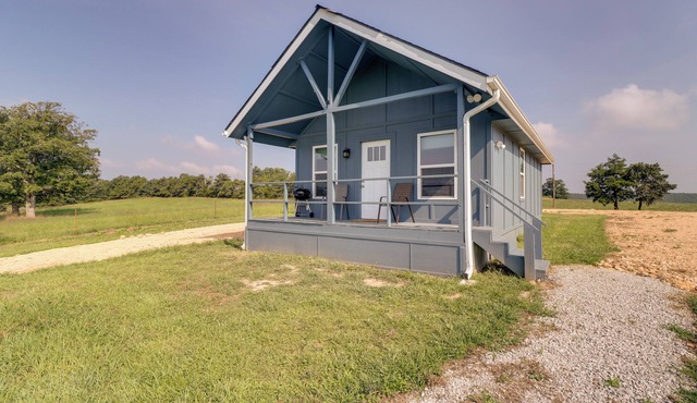 Secluded Compton Home: Natural Views & WFH Station