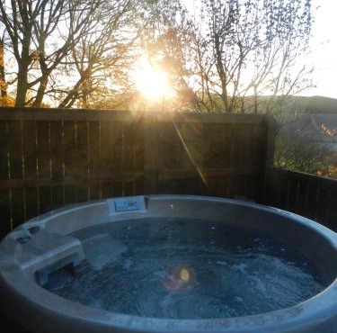 Silver Birch Lodge with Hot Tub