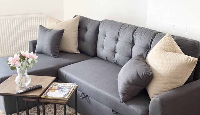 Simon Suite |Stylish 1BR Sleeps 4 Free Parking