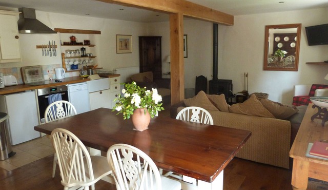 Smart barn conversion. Perfect touring location, for beaches, moors & Cornwall
