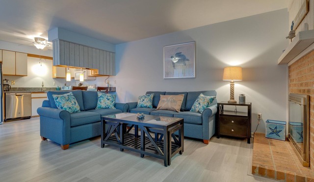 Sound side OBX Garden Condo no stairs, pool Come enjoy the beach Summer is here!