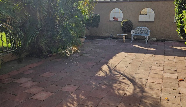 South Bay home great for freelancers, close to downtown LA, LAX and Long Beach