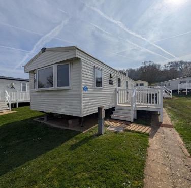 Spacious 3 Bed Caravan With A Decking Doniford Bay WF8