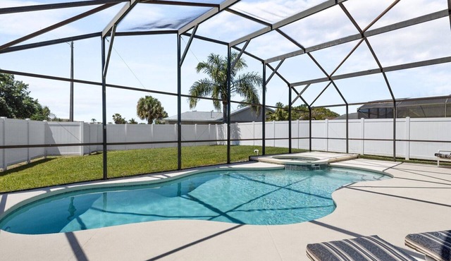 Spacious 4BR Kissimmee Pool Home w/Private Spa, Fenced Yard & Near Disney