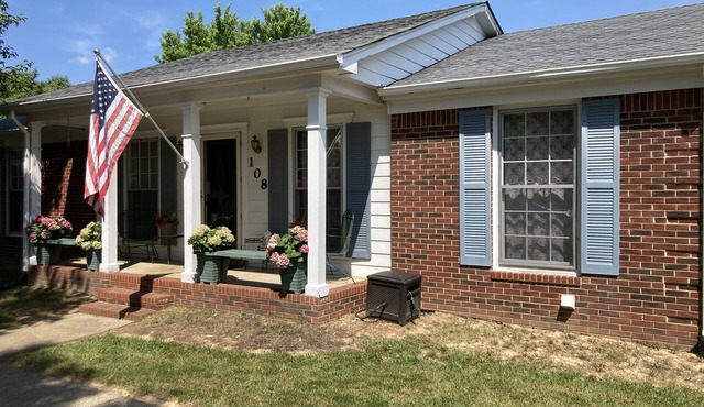 Spacious Apartment Minutes To Nashville nPet Friendly