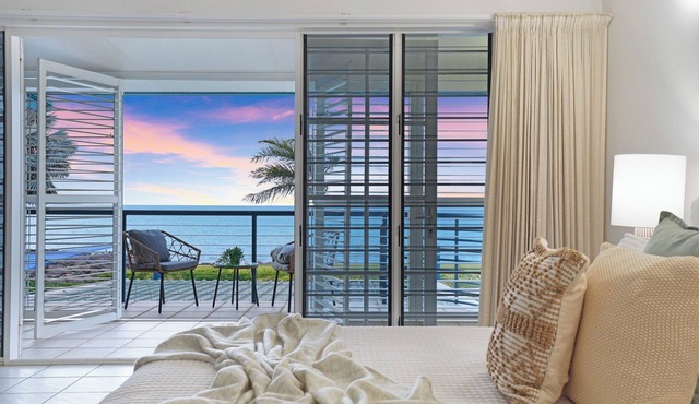 Spacious Beachside Retreat, Plunge Pool + Patio
