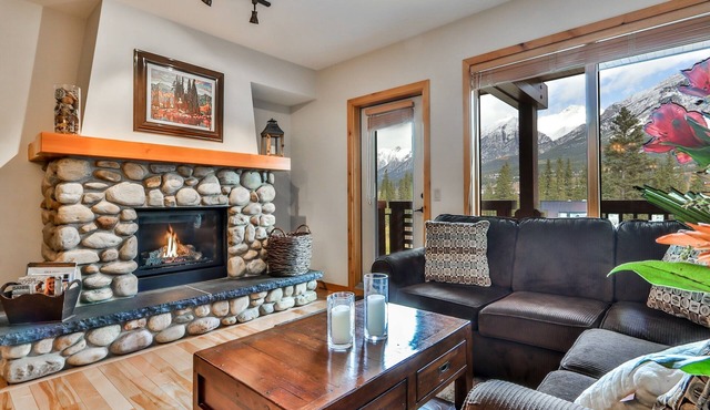 Spectacular Mountain views in Rundle Cliffs Lodge