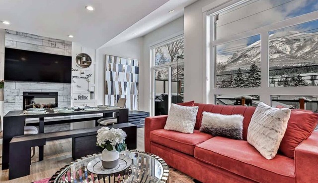 SSR Plato|Private Entry|Top View|Luxury|4BR&3BTH (RES-11682)