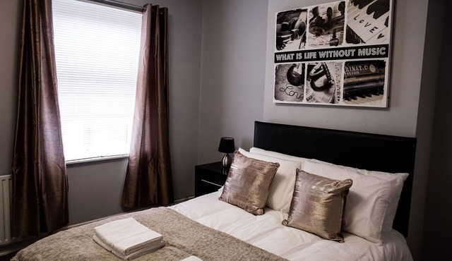 Stay Comfortable- New and stylish holiday home