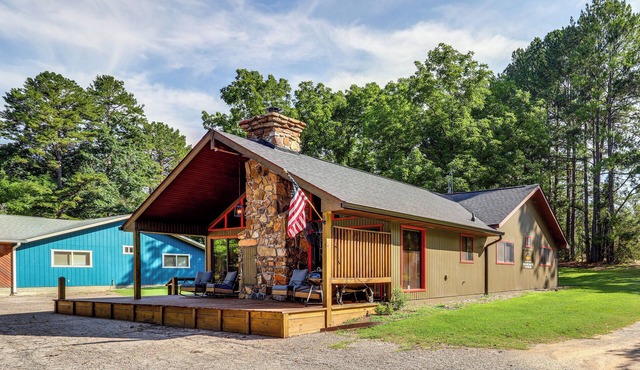 Steps to White River: Cabin Retreat w/Dock Access