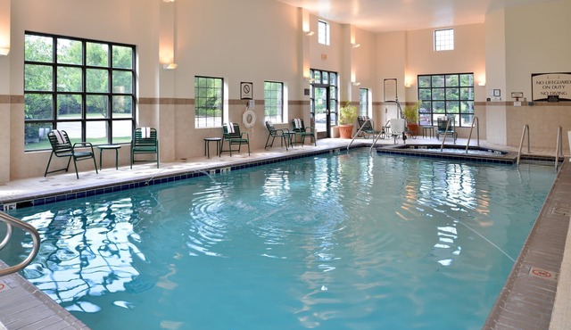 Studio | Free Breakfast. Indoor Pool & Hot Tub.