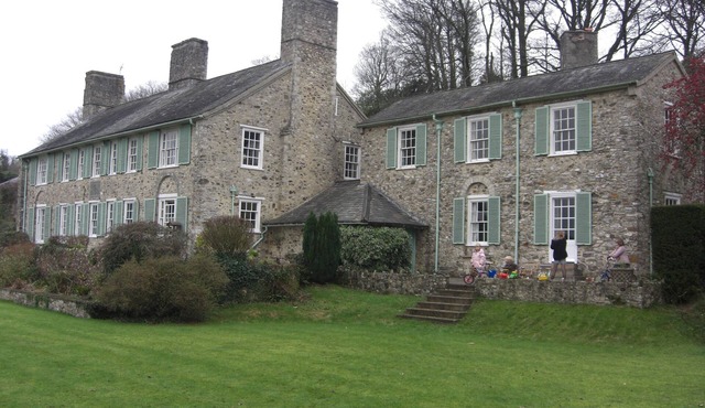 Stunning Arts and Crafts family home Outstanding views tennis court