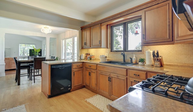Stunning Au Gres Retreat w/Grill < 1 Mi to Marina in Au Gres
