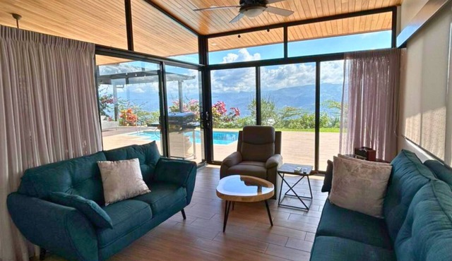 Stunning Private Retreat with Pool & Office — Perfect for Relaxation