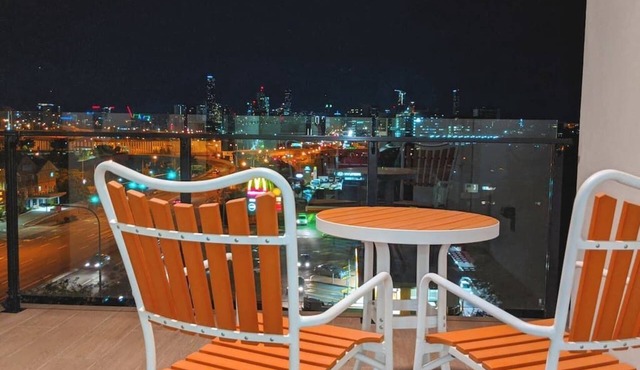 Stylish Top Level 3 Bedroom Apartment