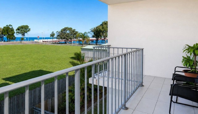 Stylish Unit with Water Views