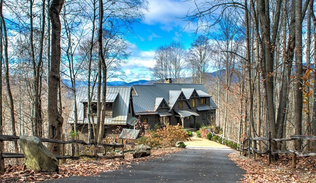 Summit Haven at Balsam Mountain Preserve | Exclusive Lodge with Golf & Hiking Trails