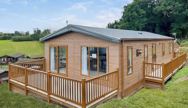 Superior Lodge 2 Bed