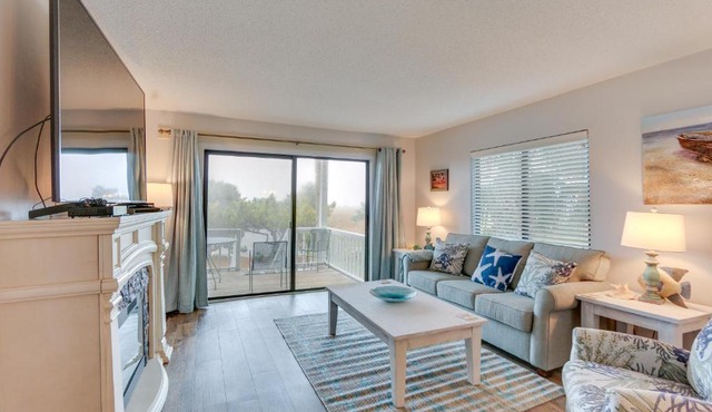 Swim & Relax: St Helena Island Gem w/Deck!
