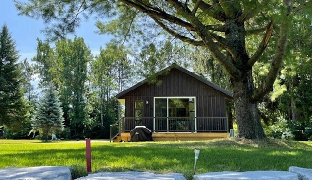 Talbot - Pineview - Two Bedroom Cottage, Sleeps 5