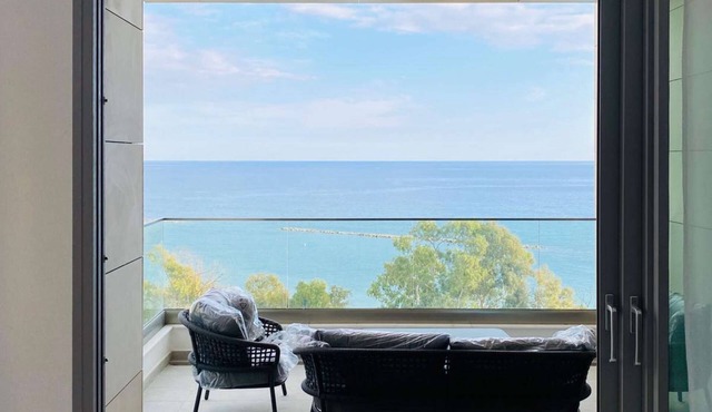 The Address-Beachfront Luxury 2 bedroom Apartment