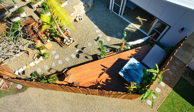 The Escape Studio - On the edge of the Rainforest and minutes from the beach!