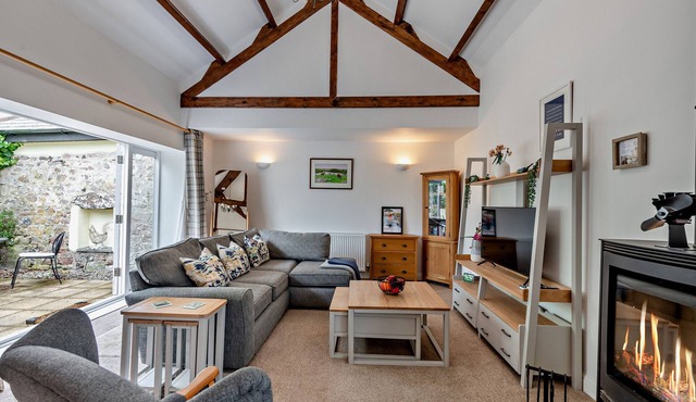 The Hideaway - Two Bedroom House, Sleeps 4
