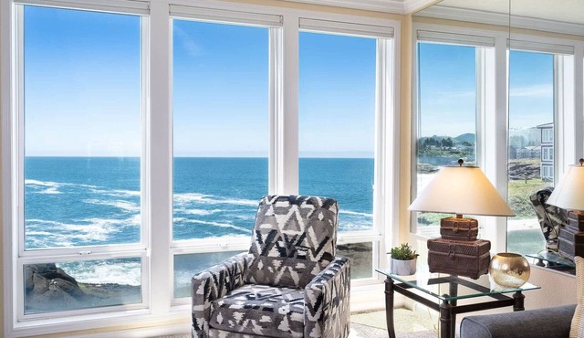 The Lighthouse, Whale Watching, Fireplace & Pool