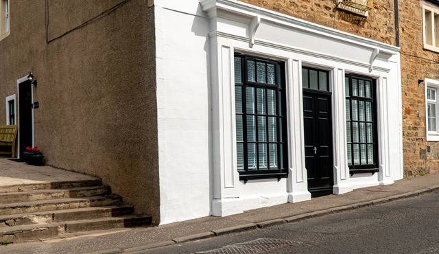 The Old Paint Shop Apartment - Centrally Situated