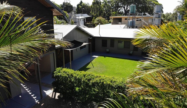 The Oyster Barn Beach House Retreat Family friendly, Large Accommodation