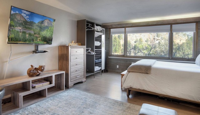 The Serenity Studio | AC, Pool, Hot Tub, Golf & Ski