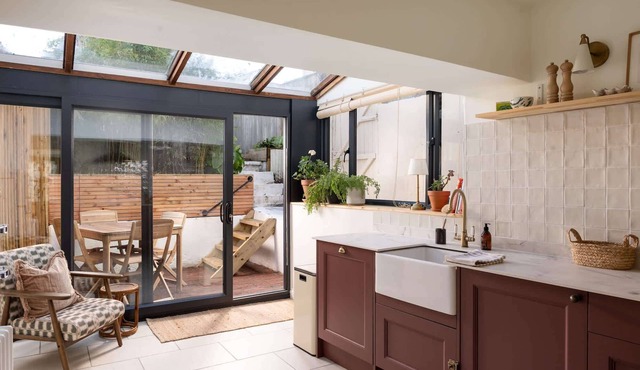 Traditional Cornish Cottage & Garden, Redruth