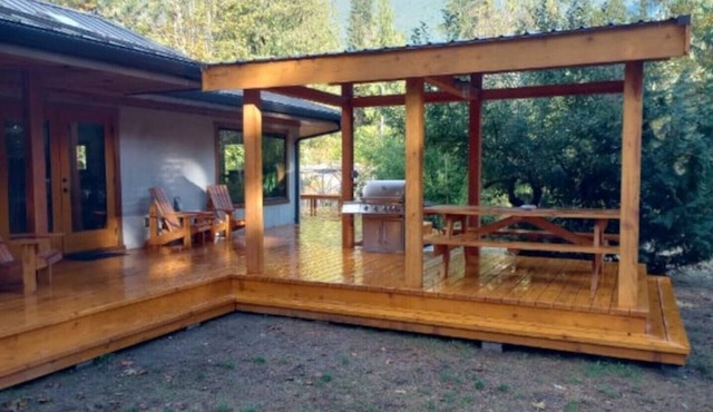 Tranquil Cowichan Riverfront Home