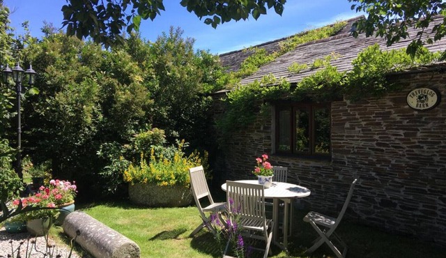 Treveglos Barn, near Harlyn Bay and Padstow.