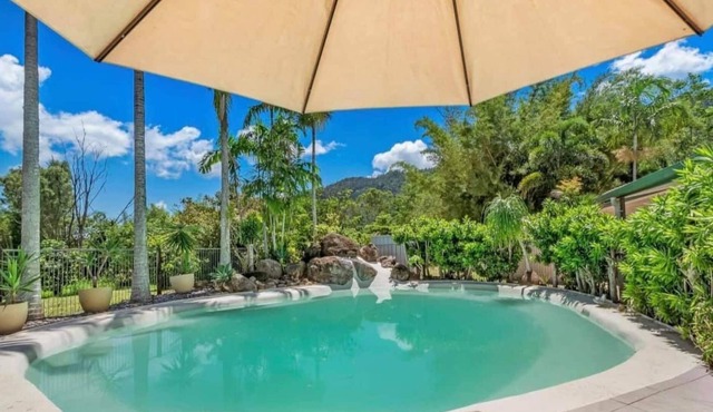 Tropical self contained Villa