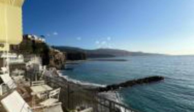 Two bedroom apartment with terrace and sea view