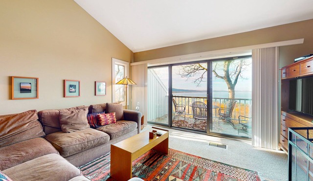 Updated condo in Glen Arbor with Lake Michigan views, fireplace, deck, W/D