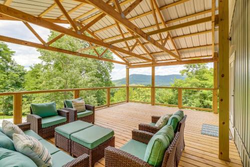 Views on 12 Acres: Ozark Mountain Cabin!