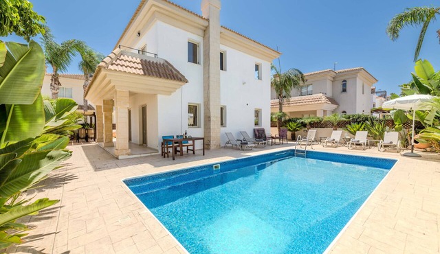 Villa Alex - Charming Kapparis Getaway