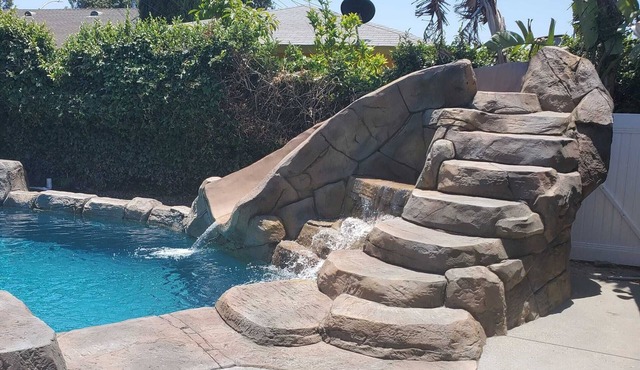 Walk to Disneyland + Pool + Rockslide
