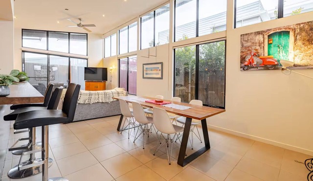 Walk To Pako, Flex Check-In/Out, Bright & Stylish