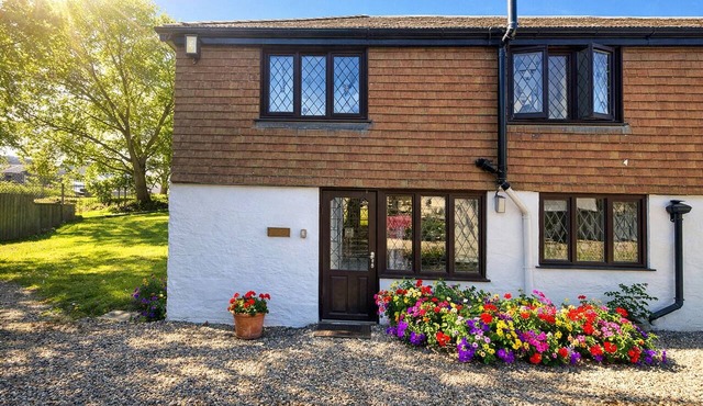 Walnut Tree Cottage - River View