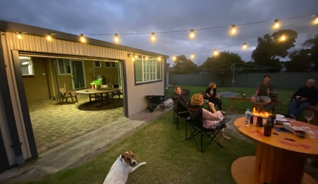 Walpole House is a cosy getaway by the Walpole inlet with a large backyard.