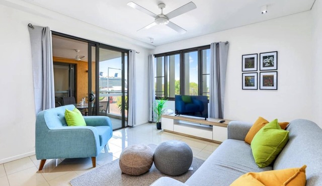 Waterfront Sunset Suite: 1 Bed Apt, Sunset Views