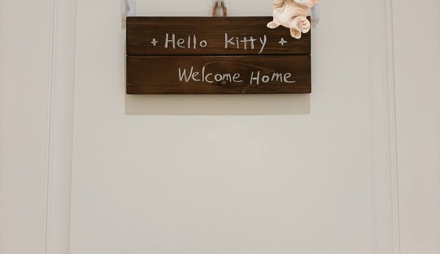 Welcome to Katie’s Room: Cozy 2-Bedroom, 9 Min Drive to Airport