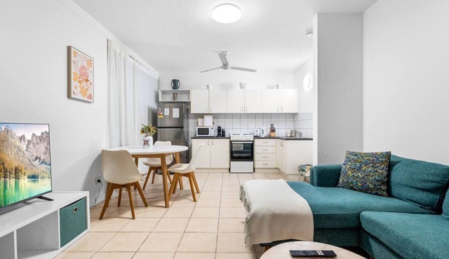 Zen Bamboo: cozy - modern - central