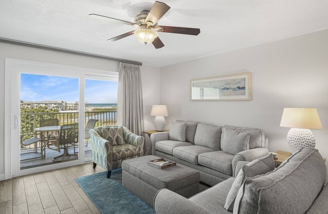 Sunset Views, Fireworks & Beach Fun! Islander 415 “Emerald Sunset Retreat”