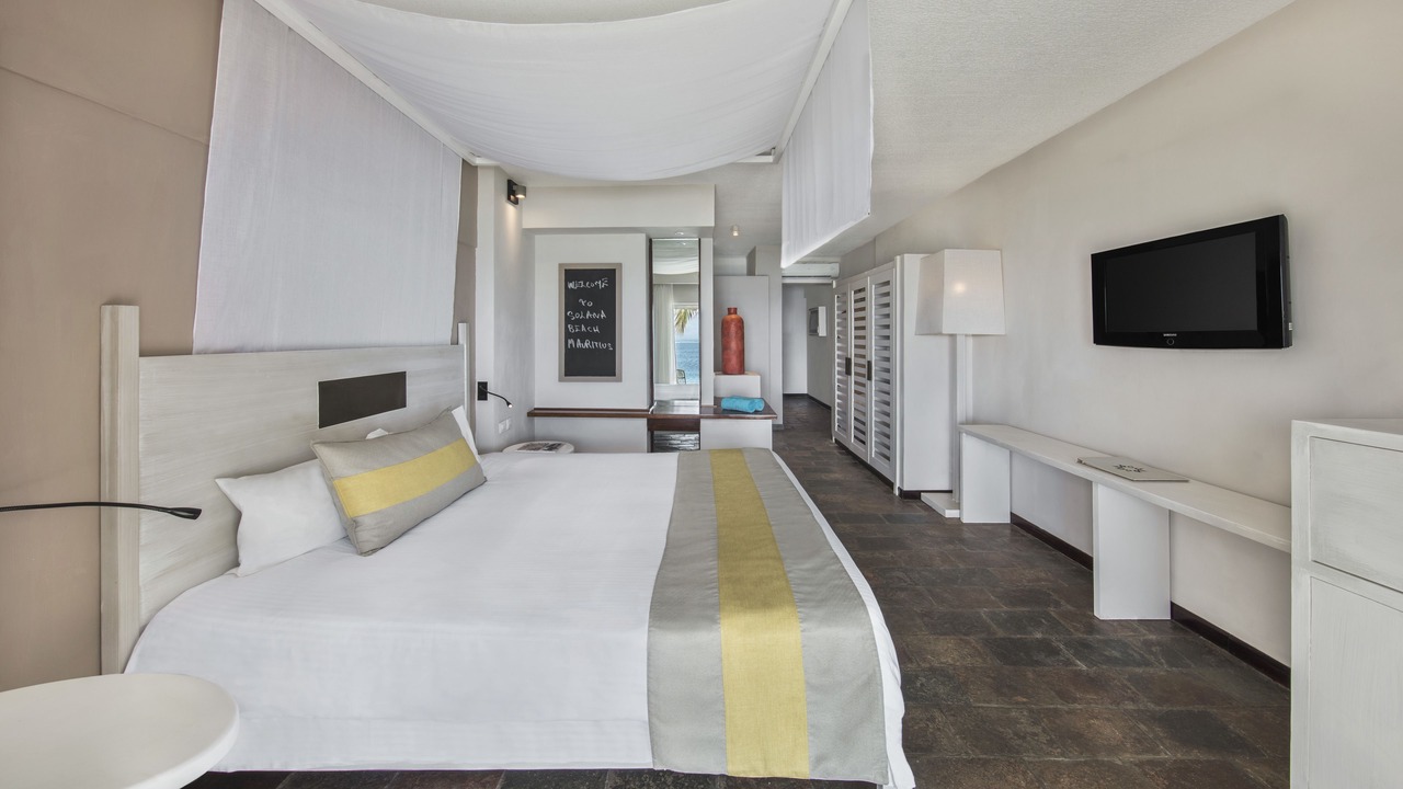Photo of Bedroom in Belle Mare