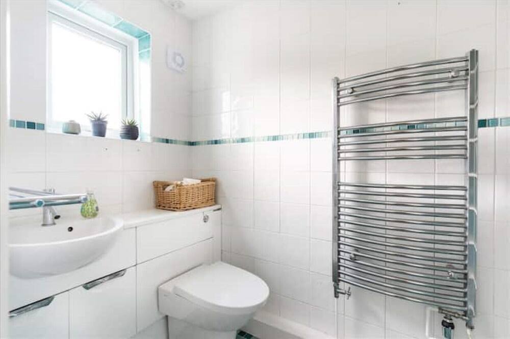 Photo of Bathroom in St. Buryan