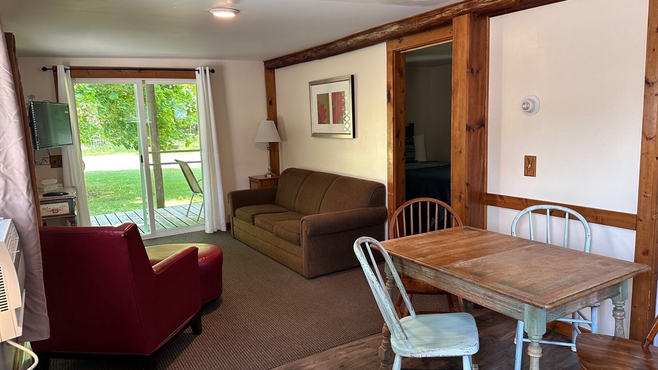 Photo of Livingroom in Empire